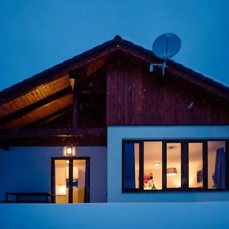 Lipno-3 By Interhome ليبنو ناد فلتافو